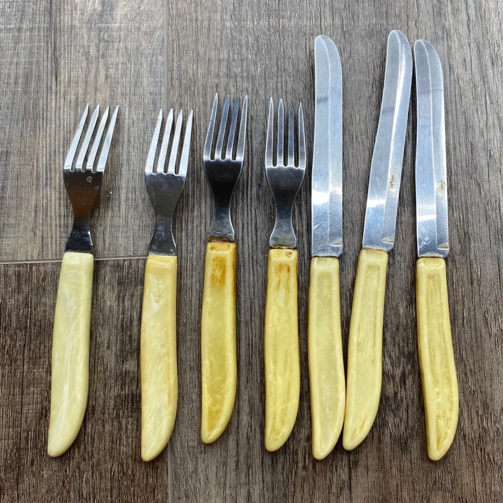 Vintage Quikut Stainless Flatware 7pc Set Marbled Cream Handles MCM USA‎